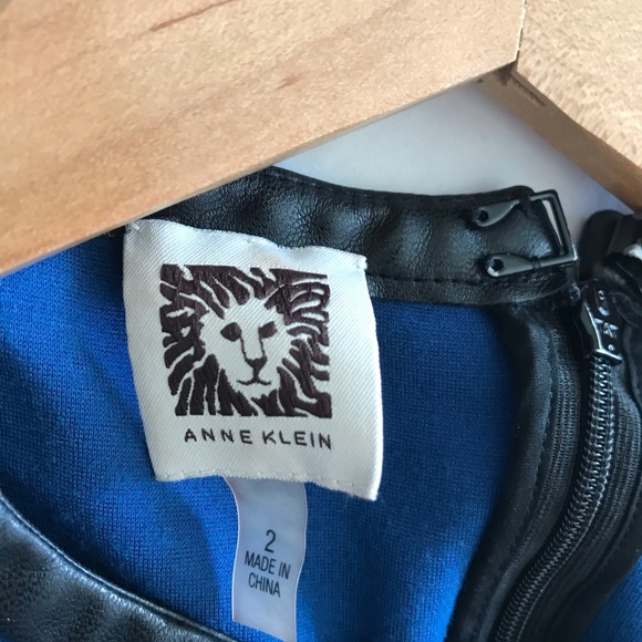 Leather detail block color dress - Picture 6 of 6